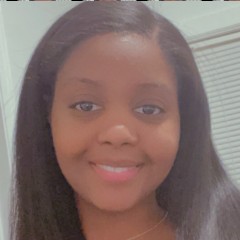 Shaniah R Smith