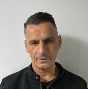 שרלי יפרח קורות חיים